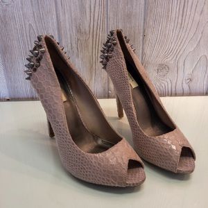 ⭐️Vera Wang⭐️ Stilettos. Size 8